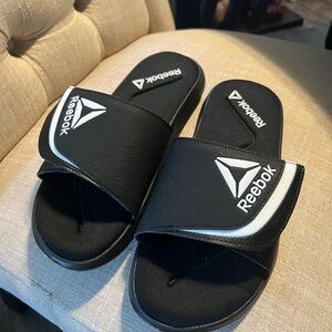 Reebok Black and White Slide Sandals 11 - New